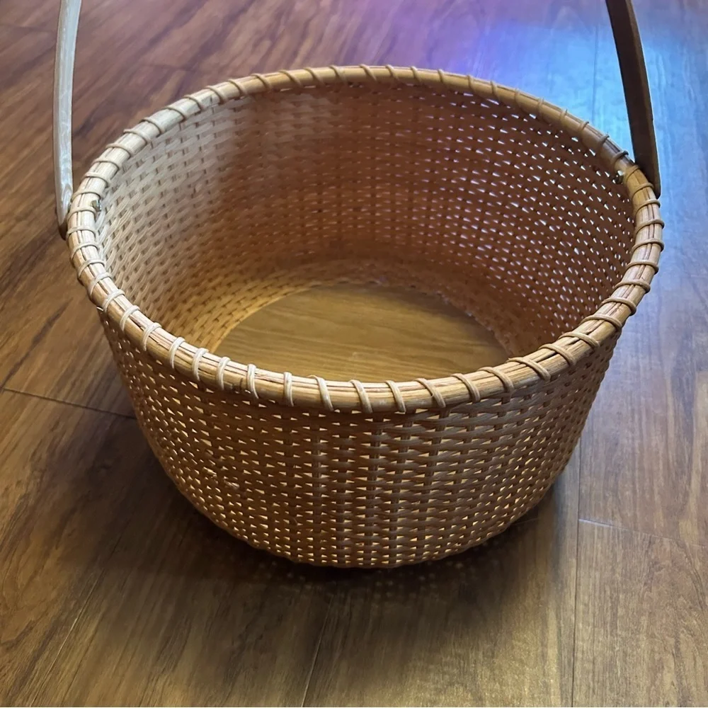 Woven Basket with Handle Vintage Nantucket basket with lid
